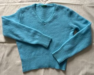 Jersey Benetton azul turquesa estilo crop