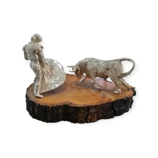 Figura Torero y Toro Baño Plata