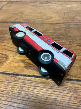 Autobús de Chapa Antiguo