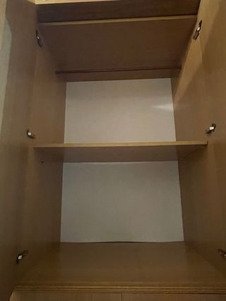 Armadio in legno con letto singolo