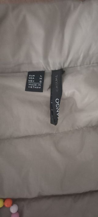 Plumas ligero y plegable beige de mujer