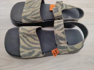 Sandalias Bimba y Lola Animal Print