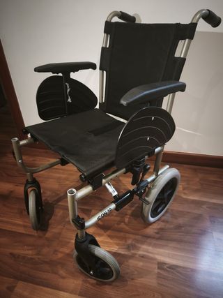 Silla de ruedas ligera