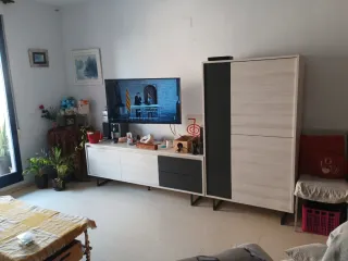 Mueble TV y estantería con puertas