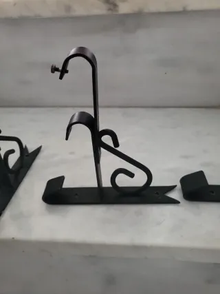 6 Soportes para Cortinas Metálicos Negros