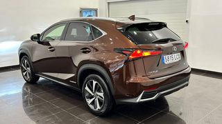 Lexus NX 300H LUXURY 4WD