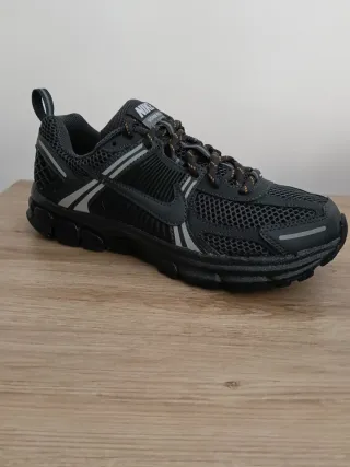 Zapatillas Nike Vomero 5 Talla 39 unisex