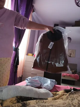 Chaqueta efecto piel marrón sin estrenar