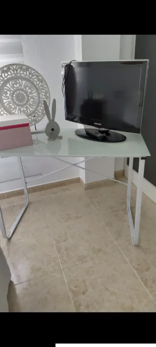 Mesa escritorio cristal y metal