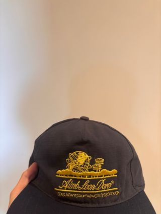 Gorra Aime Leon Dore Negra y Dorada