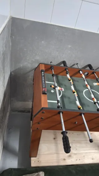Futbolín de madera