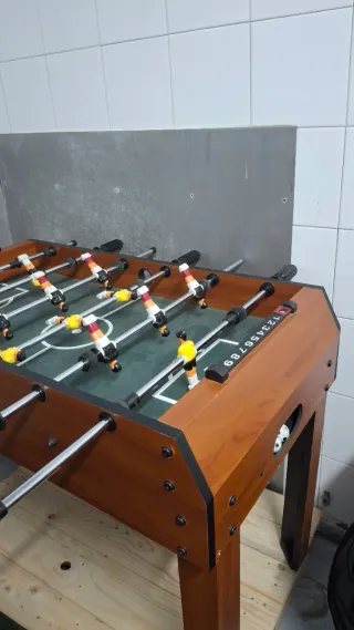Futbolín de madera