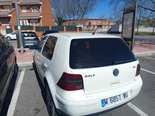 Volkswagen Golf 2000