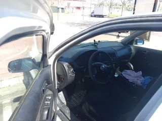 Volkswagen Golf 2000