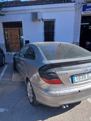 Mercedes-Benz  CLK 2004