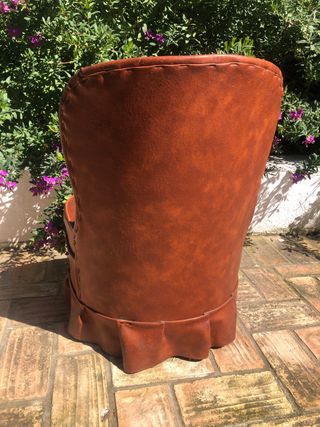 Sillón pequeño marrón