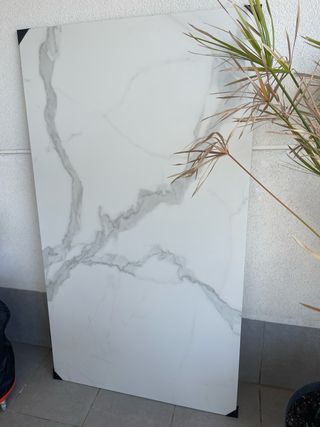 Tablero de mesa de gres porcelánico
