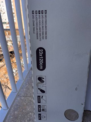 Suelo porcelánico efecto madera beige