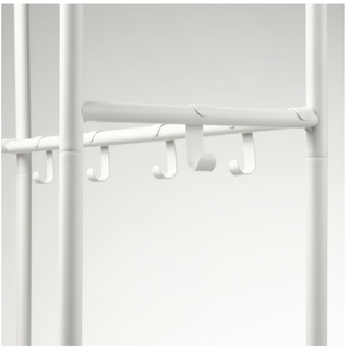 Perchero IKEA con estantes y ganchos