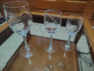 Cristalería espiga sin estrenar 36 copas