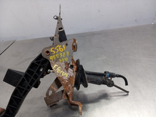 PEDAL EMBRAGUE FORD FOCUS SPORTBREAK (CEW) T1DB B