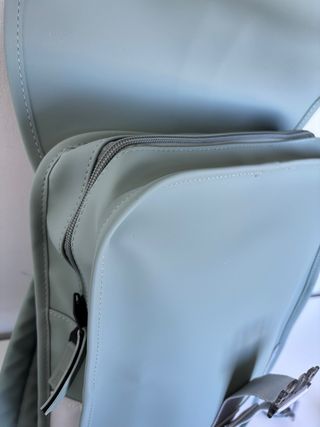 Mochila Rains impermeable nueva