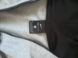 Sudadera Nike Tech Gris