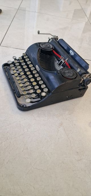 Máquina de escribir Royal Junior antigua