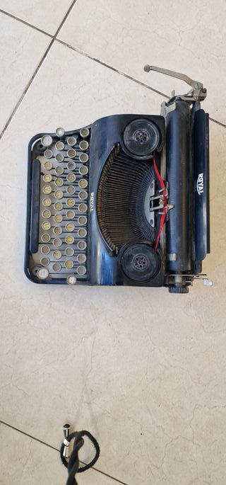 Máquina de escribir Royal Junior antigua