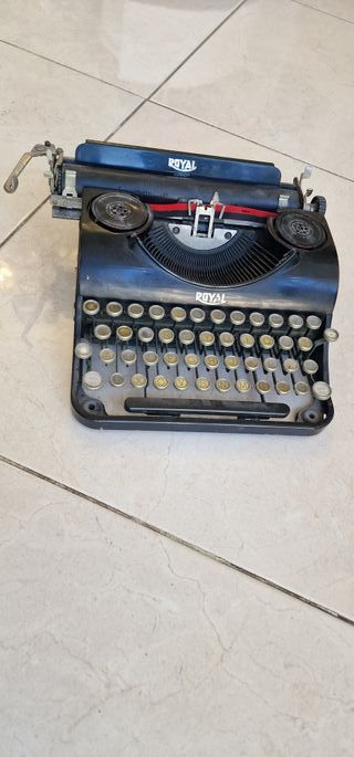 Máquina de escribir Royal Junior antigua