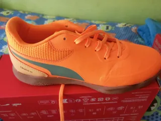 Zapatillas Fútbol Sala Puma Talla 40 SIN USAR