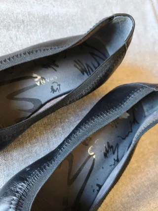 Zapatos de tacón Pitillo negros.PIEL.