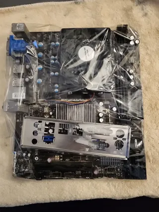 Placa Base MSI 760GM-P23 (FX) + Procesador AMD