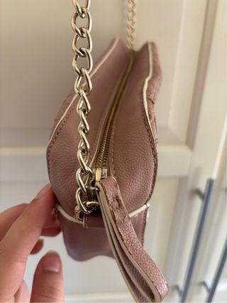 Bolso Guess Rosa y Dorado