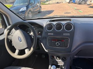 Ford Tourneo Connect 2010