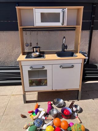 Cocinita Ikea con accesorios