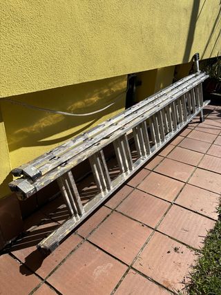 Escalera extensible para tejados ALQUILER