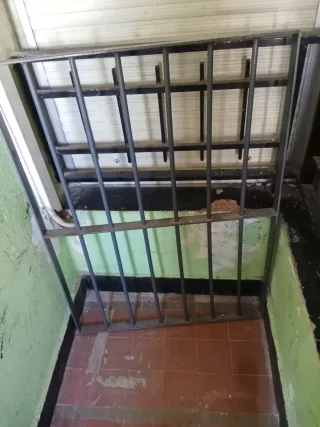 Reja de ventana metálica