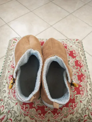 Pantofole scamosciate marroni