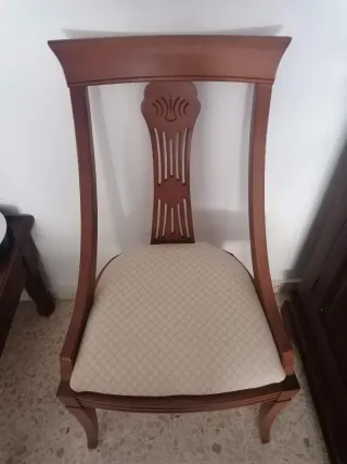 2 Sillones orejeros beige tela y cuatro sillas