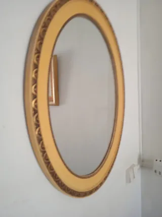 Espejo antiguo madera dorado ovalado