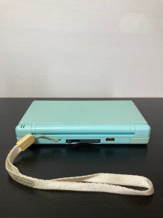 Nintendo DS Lite Ice Blue con R4 e giochi