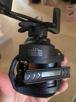 Caña de pesca Baitcasting 210 para principiantes