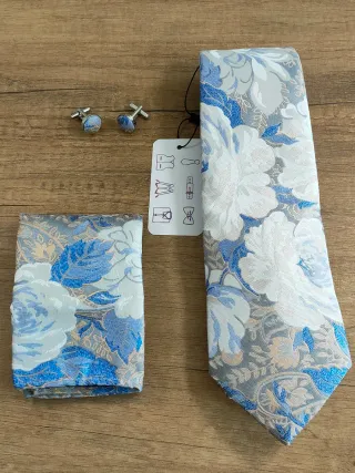 Cravatta e pochette floreale blu grigio