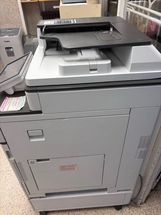 Ricoh MP C4504 Multifunción