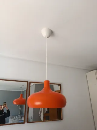 Lámpara de techo naranja