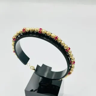 Pulsera Bolas Diamantadas y Piedras Rojas 18K