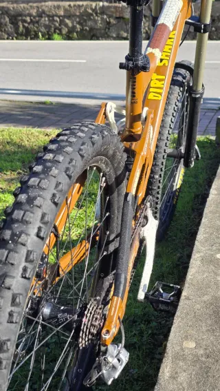 Bicicleta Mondraker Durham