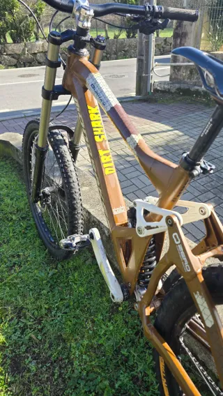 Bicicleta Mondraker Durham