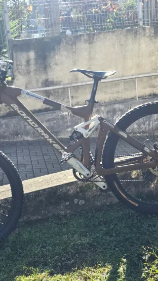 Bicicleta Mondraker Durham